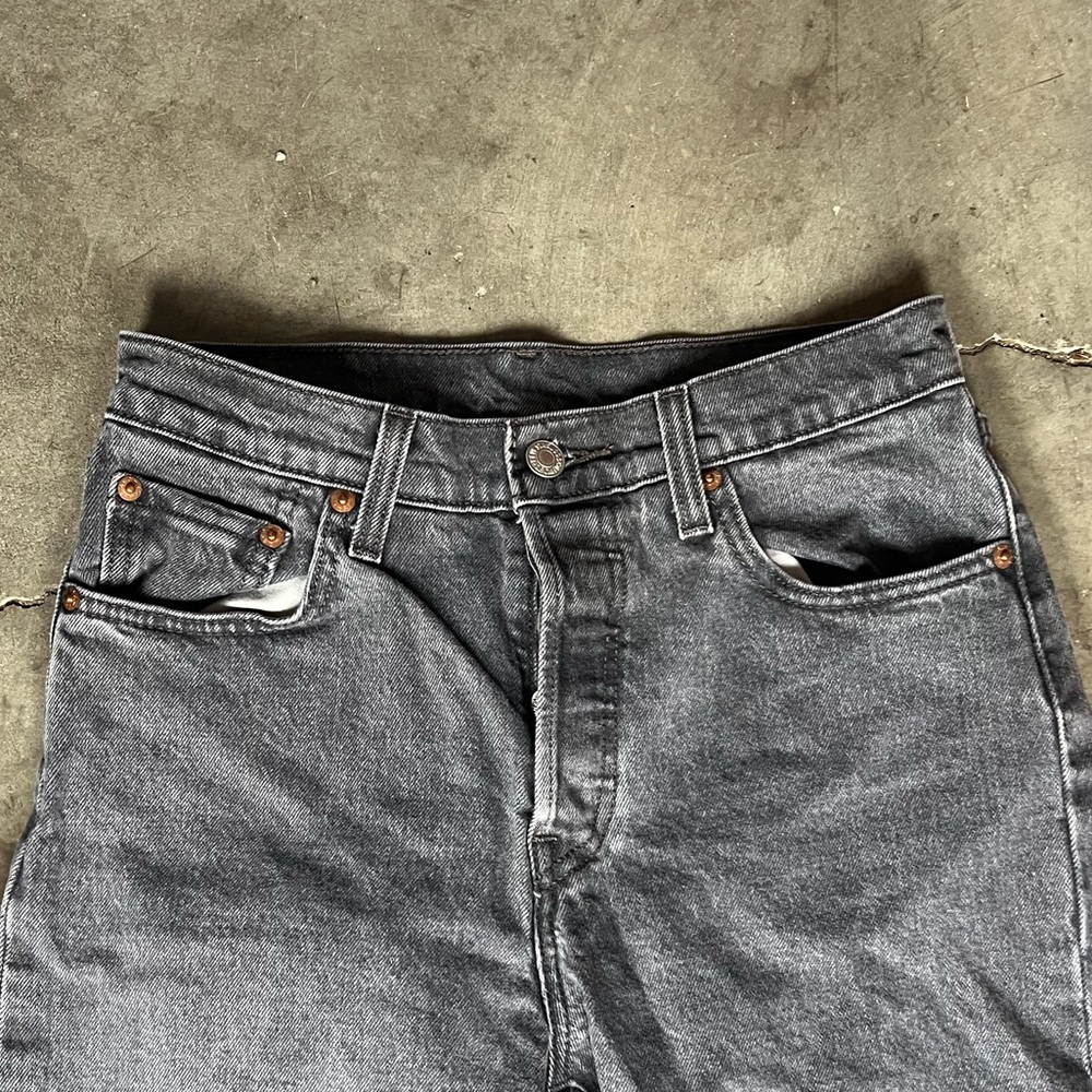 Women's 501 Black Levi Jeans - Picture 2 of 5